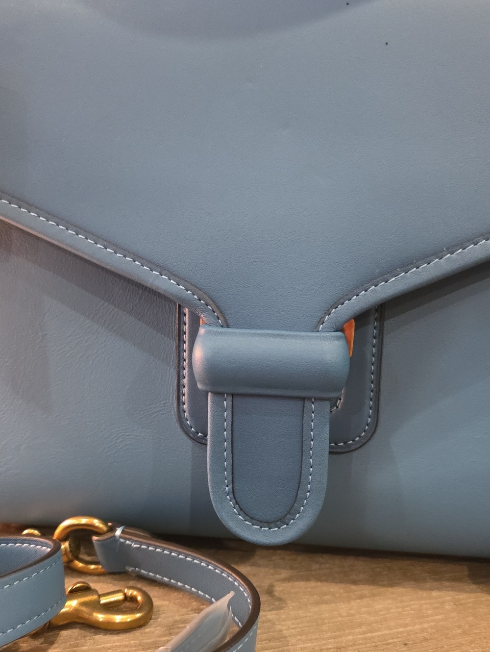 Coach 1941 Pacific Blue Courier NWT - Picture 6 of 15